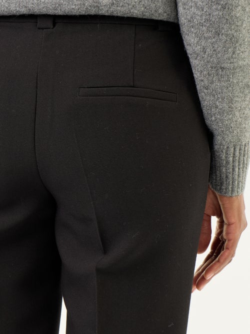 Pantalon droit avec taille ceinturée - Kiabi Pantalon droit avec taille ceinturée - Kiabi