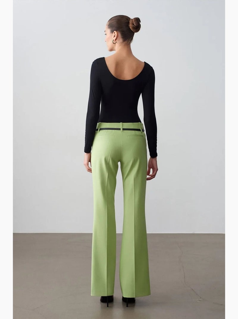 Pantalon droit en crêpe avec ceinture dilvin Vert menthe - Kiabi