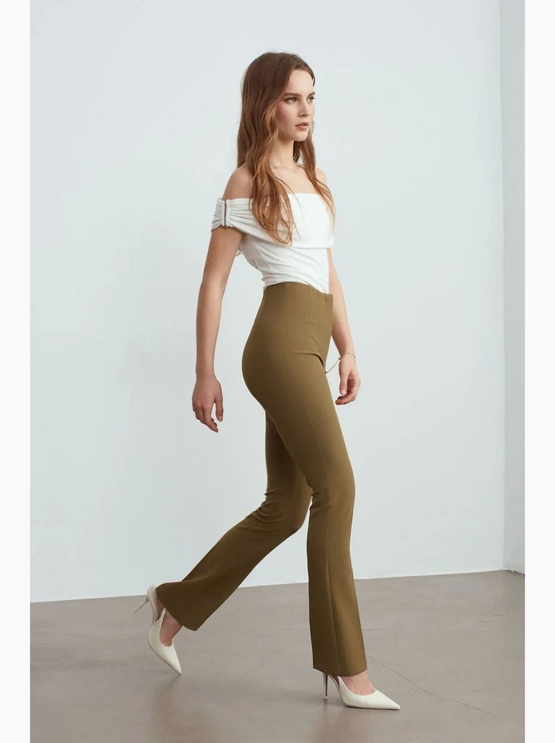 Pantalon droit en crêpe pour femme dilvin Kaki - Kiabi