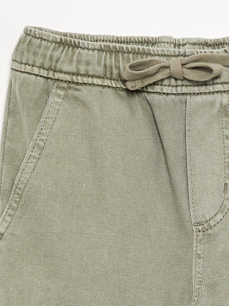 Pantalon droit en twill - coupe ajustée Vert - Kiabi