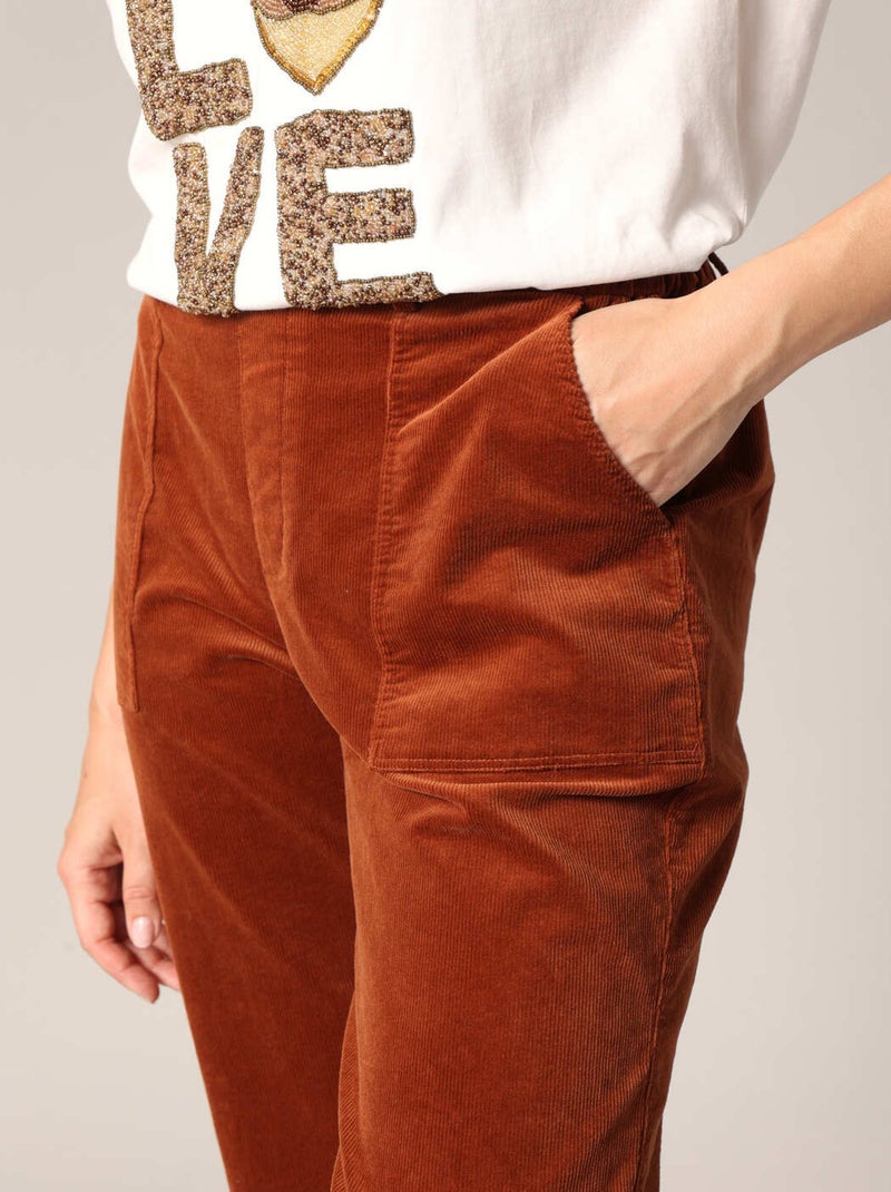 Pantalon droit en velours côtelé 'deeluxe' Beige - Kiabi