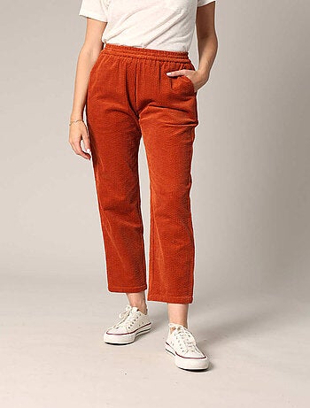 Pantalon droit en velours côtelé 'Deeluxe'