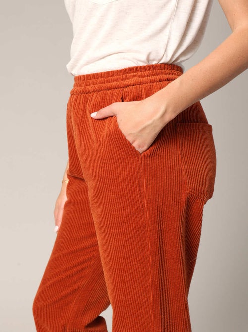 Pantalon droit en velours côtelé 'Deeluxe' - Kiabi