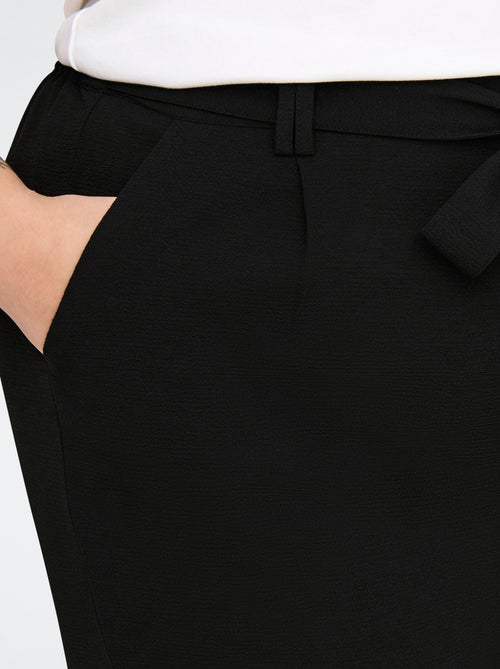 Pantalon droit 'Only Carmakoma' - Kiabi