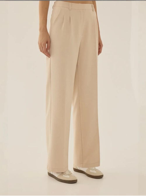 Pantalon droit plissé taille moyenne - Kiabi Pantalon droit plissé taille moyenne - Kiabi