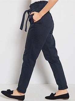 Pantalon droit taille ceinturée - Kiabi