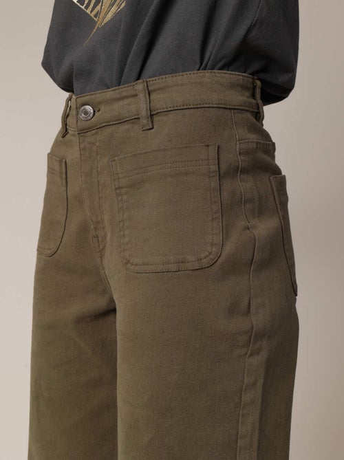 Pantalon droit taille haute à poches plaquées femme 'Deeluxe' - Kiabi