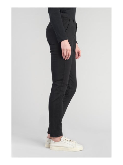 Pantalon DYLI 4 chino 'Le Temps Des Cerises' - Kiabi Pantalon DYLI 4 chino 'Le Temps Des Cerises' - Kiabi