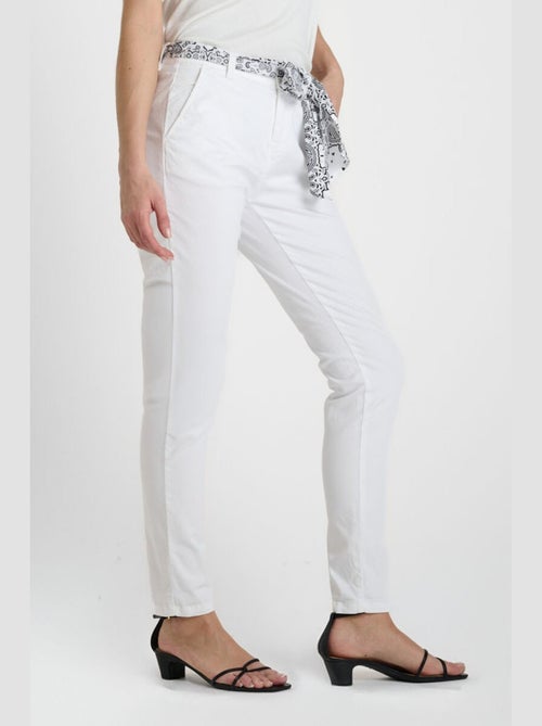 Pantalon DYLI 7 chino 'Le Temps Des Cerises' - Kiabi