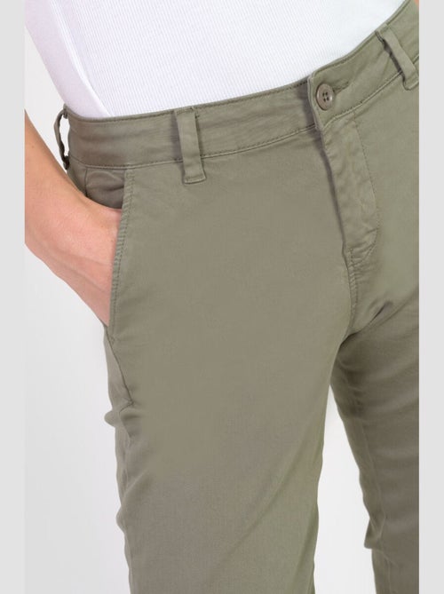 Pantalon DYLI 7 chino 'Le Temps Des Cerises' - Kiabi