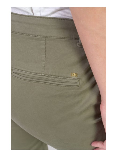 Pantalon DYLI 7 chino 'Le Temps Des Cerises' - Kiabi