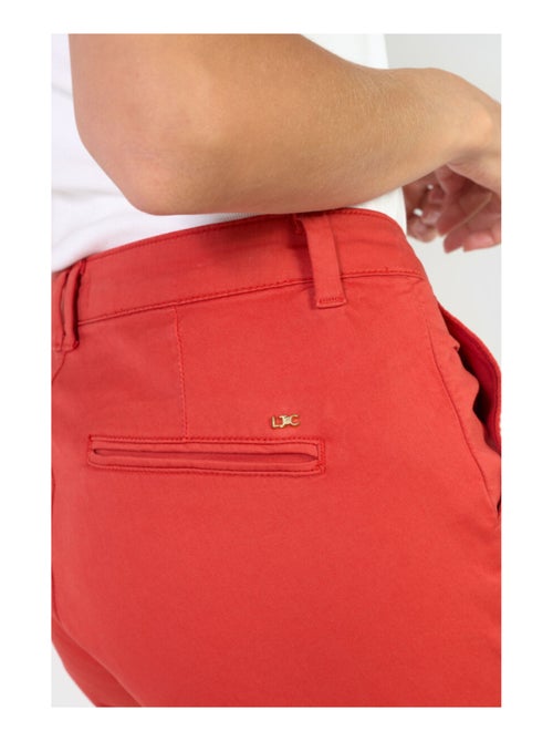 Pantalon DYLI 7 chino 'Le Temps Des Cerises' - Kiabi