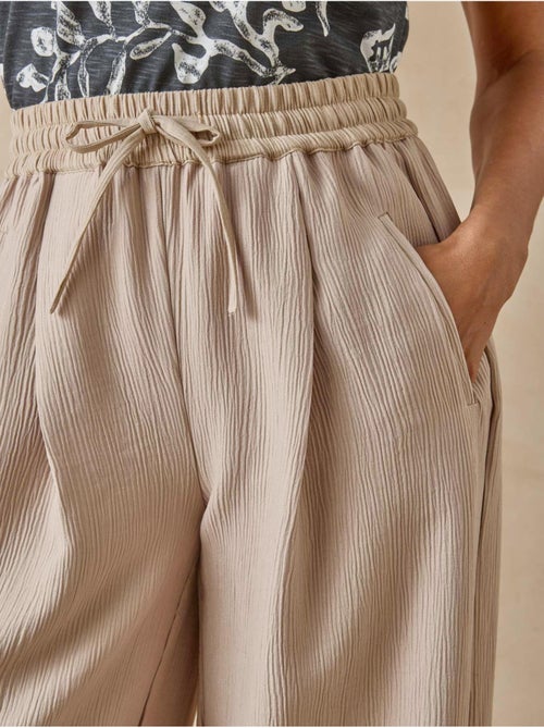 Pantalon effet froissé coupe large - DAXON - Kiabi