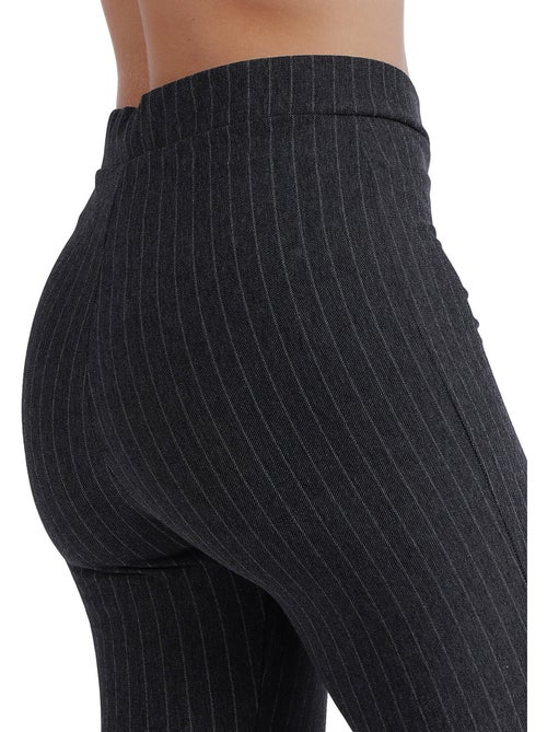 Pantalon élastique Raya Diplomatica - Kiabi Pantalon élastique Raya Diplomatica - Kiabi