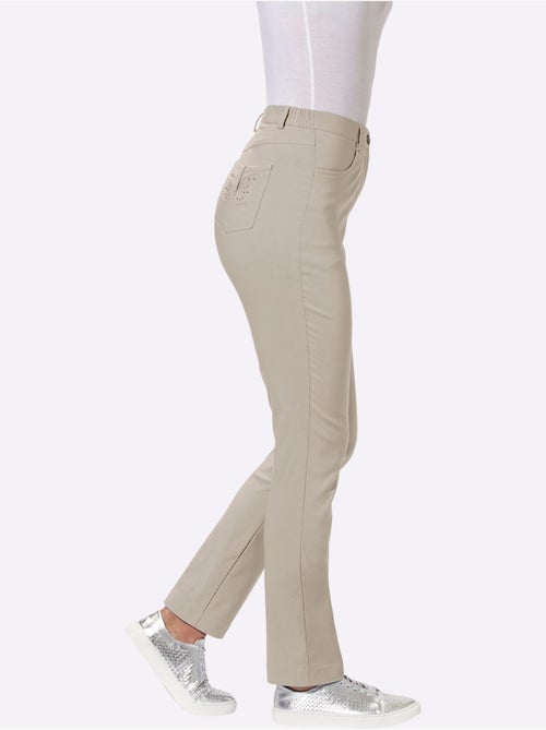 Pantalon en bengaline avec poches et broderie papillons - Taille courte - Moda Vilona - Kiabi