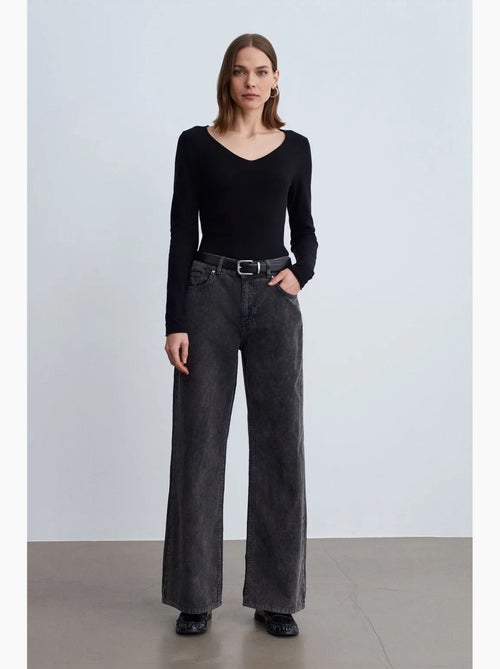 Pantalon en coton à taille haute et jambe large dilvin - Kiabi Pantalon en coton à taille haute et jambe large dilvin - Kiabi