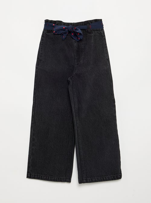 Pantalon en denim avec ceinture en tissu - Kiabi Pantalon en denim avec ceinture en tissu - Kiabi
