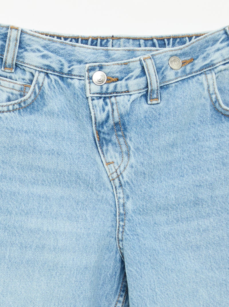 Pantalon en denim avec patte de boutonnage décalée Bleu - Kiabi