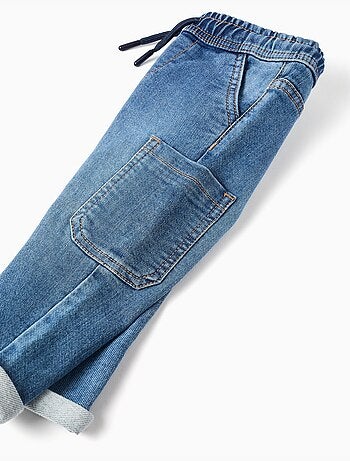 Pantalon en jean à coupe droite et poches cargo