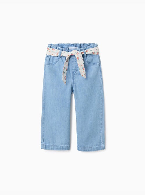 Pantalon en jean à jambe large avec ceinture à motif floral - Kiabi