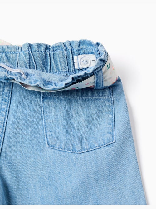 Pantalon en jean à jambe large avec ceinture à motif floral - Kiabi
