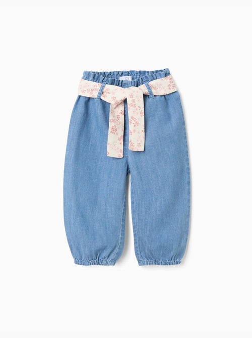 Pantalon en jean paperbag avec ceinture florale - Kiabi Pantalon en jean paperbag avec ceinture florale - Kiabi