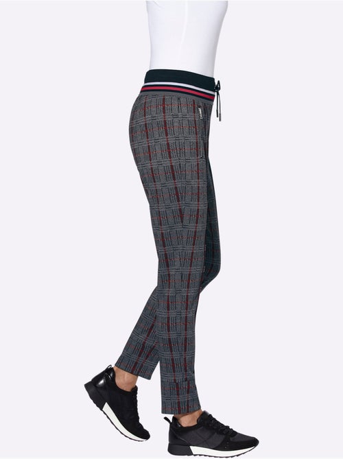 Pantalon en jersey aussi confortable qu'un pantalon de jogging - taille courte - witt - Kiabi Pantalon en jersey aussi confortable qu'un pantalon de jogging - taille courte - witt - Kiabi