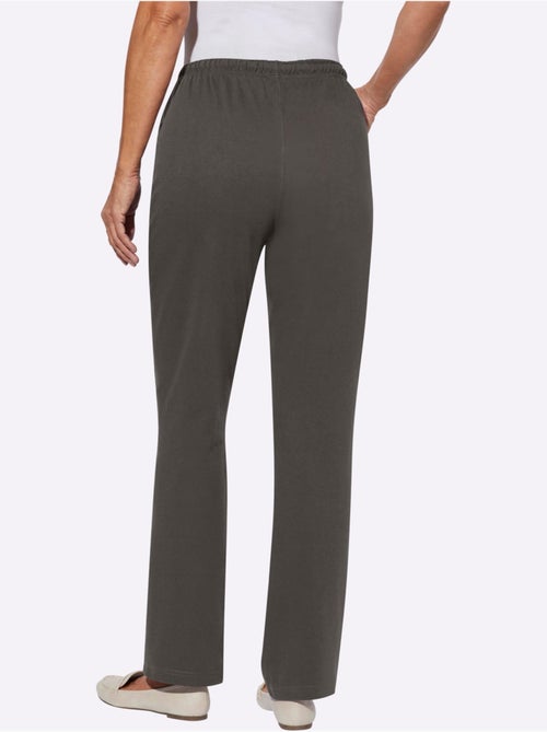 Pantalon en jersey avec ceinture élastique et poches devant - Taille courte - Moda Vilona - Kiabi