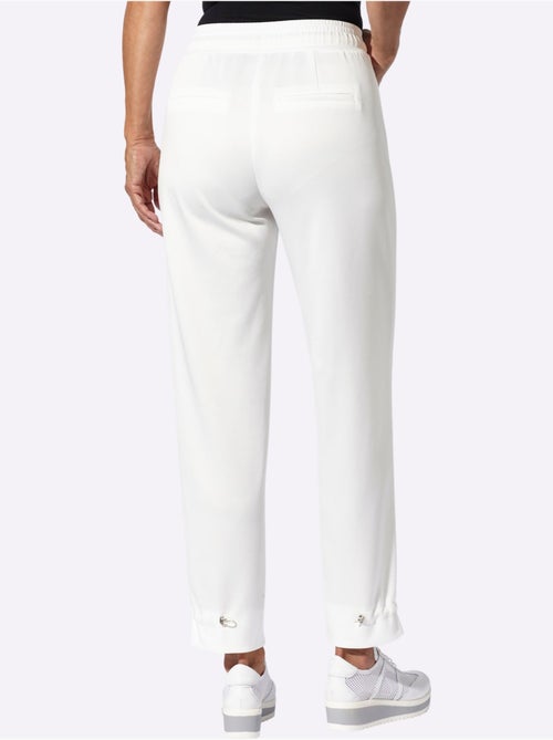 Pantalon en jersey avec ceinture élastique et poches devant - Taille standard - Moda Vilona - Kiabi Pantalon en jersey avec ceinture élastique et poches devant - Taille standard - Moda Vilona - Kiabi