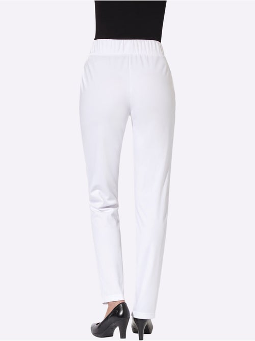 Pantalon en jersey avec poches décorées et ceinture élastique - Taille courte - Moda Vilona - Kiabi Pantalon en jersey avec poches décorées et ceinture élastique - Taille courte - Moda Vilona - Kiabi