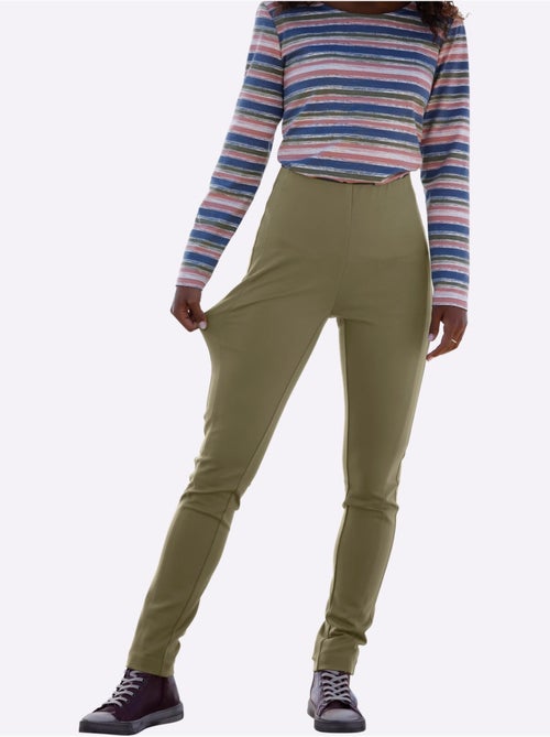 Pantalon en jersey empiècement affinant le long des coutures latérales - taille standard - helline - Kiabi Pantalon en jersey empiècement affinant le long des coutures latérales - taille standard - helline - Kiabi