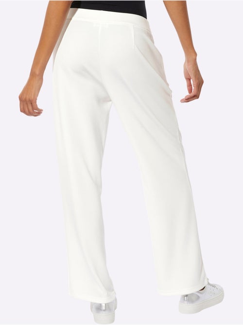 Pantalon En Jersey Qualité Jersey Extensible, Souple Et Confortable - Taille Standard - Helline - Kiabi Pantalon En Jersey Qualité Jersey Extensible, Souple Et Confortable - Taille Standard - Helline - Kiabi