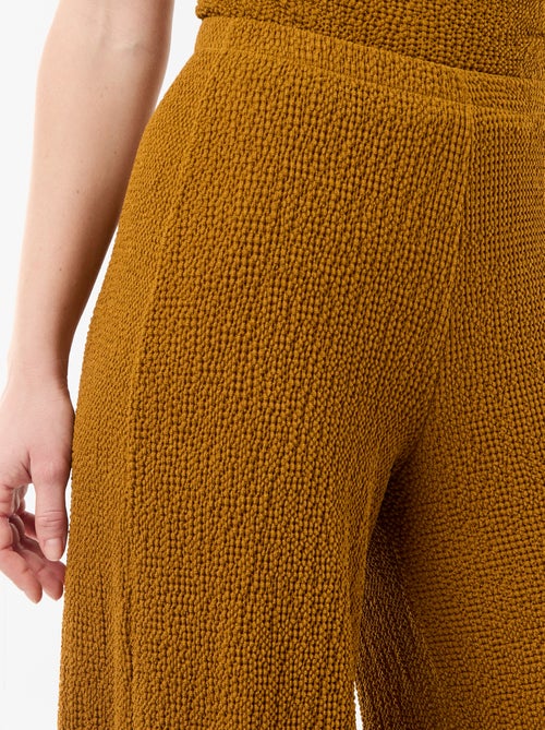 Pantalon en maille crinkle forme balloon femme - Kiabi Pantalon en maille crinkle forme balloon femme - Kiabi