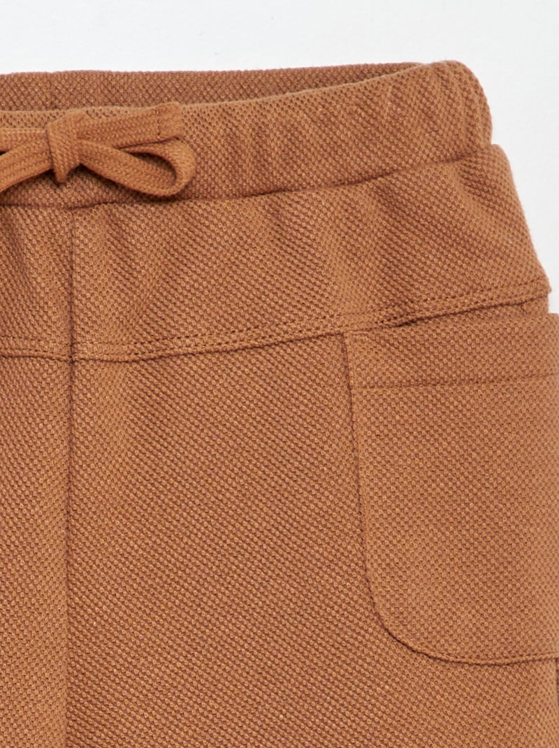 Pantalon en maille piquée avec poches plaquées Beige - Kiabi