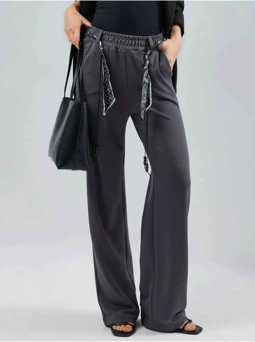 Pantalon en maille taille haute à jambes droites - Kiabi Pantalon en maille taille haute à jambes droites - Kiabi