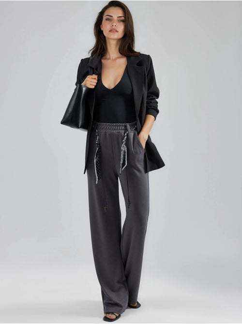 Pantalon en maille taille haute à jambes droites - Kiabi Pantalon en maille taille haute à jambes droites - Kiabi