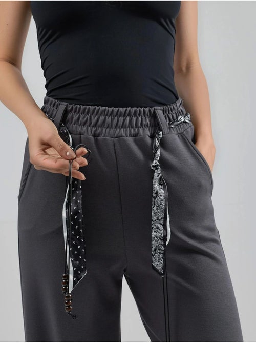 Pantalon en maille taille haute à jambes droites - Kiabi Pantalon en maille taille haute à jambes droites - Kiabi