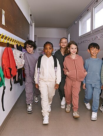 Lot De 7 Vêtements Fille 6-7 Ans - Jeans, Pulls, T-shirts - Marques (Kiabi, H&M, Etc.) - Occasion Très Bon état