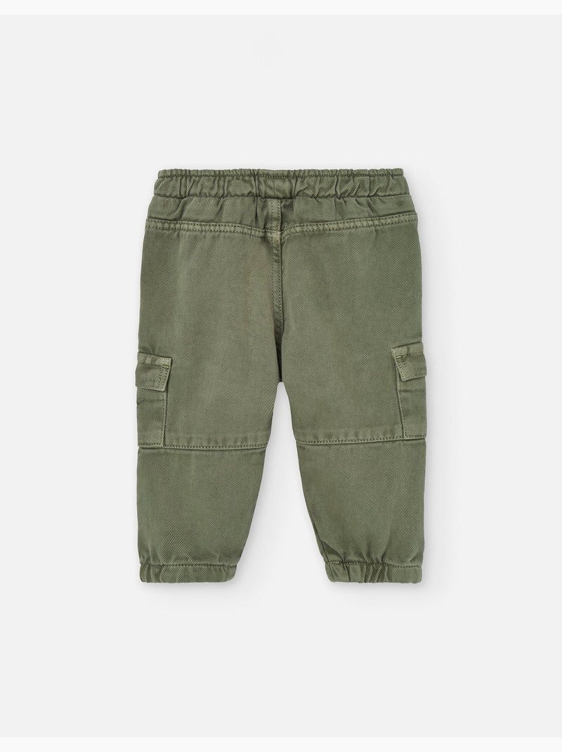 Pantalon en sergé avec poches cargo Vert foncé - Kiabi