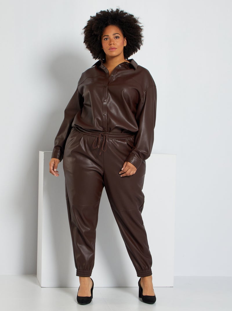Pantalon en simili coupe jogging marron - Kiabi