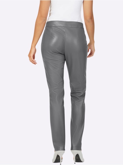 Pantalon en synthétique matière synthétique facile à entretenir - taille standard - helline - Kiabi Pantalon en synthétique matière synthétique facile à entretenir - taille standard - helline - Kiabi
