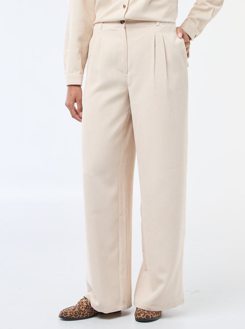 Pantalon en toile lourde à coupe large pour femme - Kiabi Pantalon en toile lourde à coupe large pour femme - Kiabi