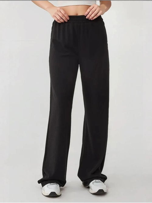 Pantalon en tricot à jambes larges avec taille élastique - Kiabi Pantalon en tricot à jambes larges avec taille élastique - Kiabi