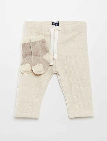 Pantalon en tricot + chaussettes