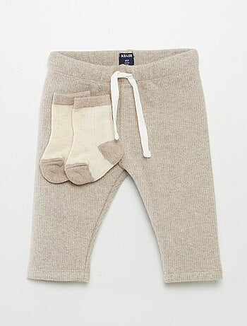 Pantalon en tricot + chaussettes