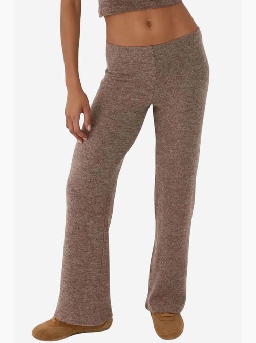 Pantalon en tricot doux et texturé à taille élastique hiccup - Kiabi Pantalon en tricot doux et texturé à taille élastique hiccup - Kiabi