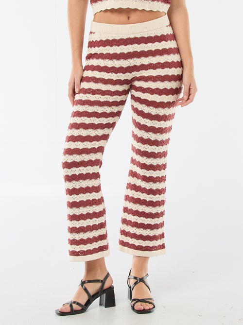Pantalon en tricot fantaisie à coupe flare pour femme - Kiabi Pantalon en tricot fantaisie à coupe flare pour femme - Kiabi