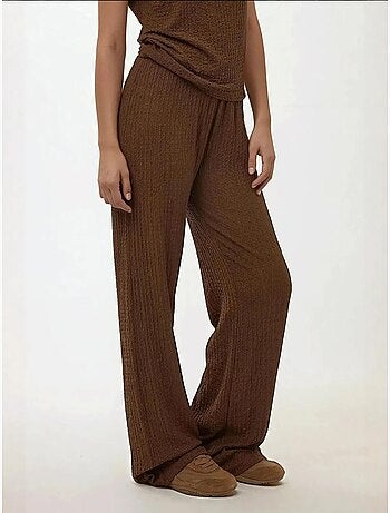 Pantalon en tricot texturé à jambe large et coupe décontractée
