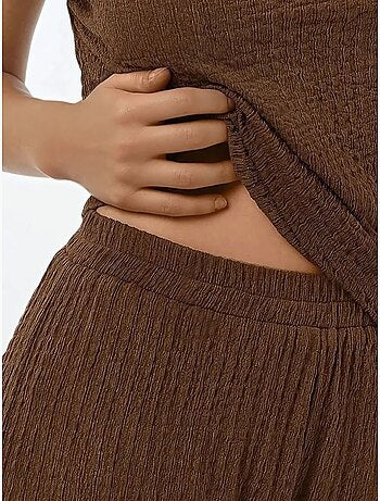 Pantalon en tricot texturé à jambe large et coupe décontractée