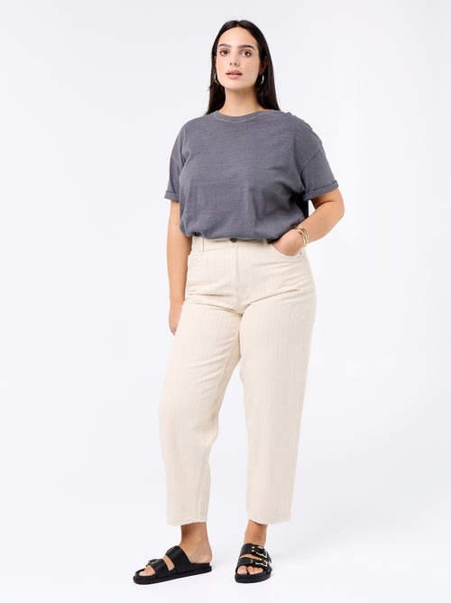 Pantalon en twill avec abrasions fantaisies verticales - Kiabi